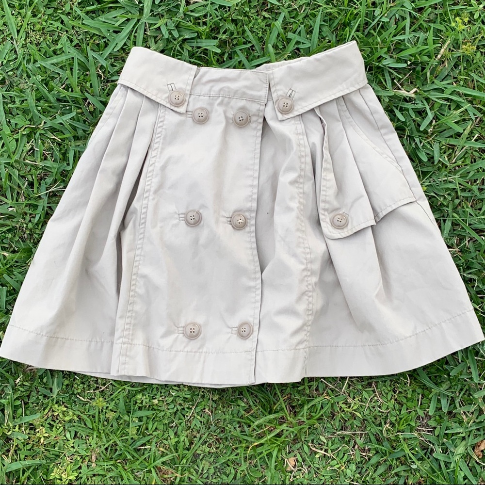H&M KHAKI BUTTON SKIRT SZ 6